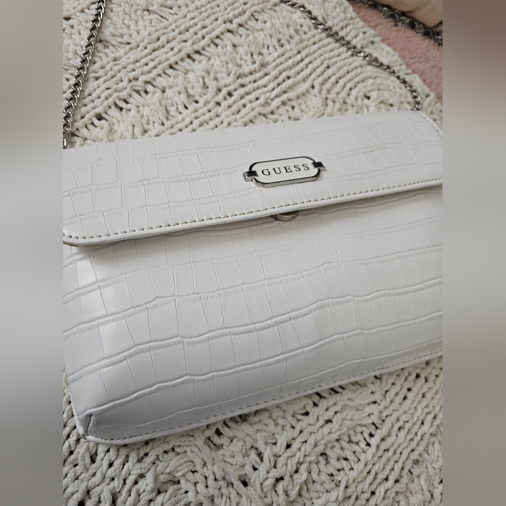 Guess Crossbody Purse - Picture 7 of 8